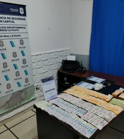 Parte de lo incautado por la policía.