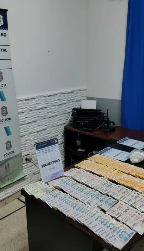 Parte de lo incautado por la policía.