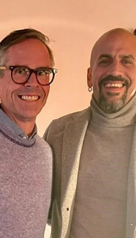 El presidente del albirrojo junto al empresario Guillermo Tofoni. (Foto: gentileza Olé)