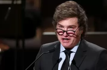 Milei planea retirar a Argentina de la OMS y del Acuerdo climático de París