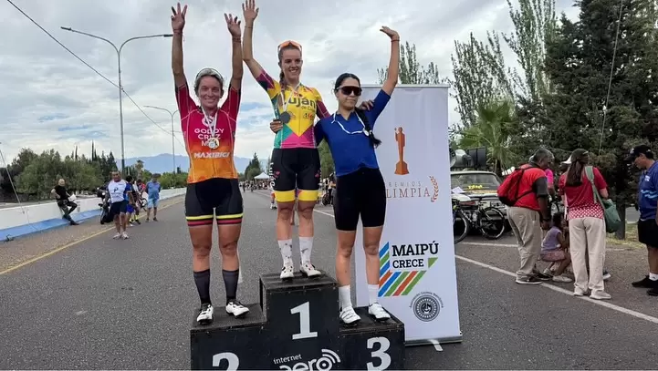 El podio de las ciclistas