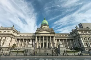 La oposición insiste con que se debata el Presupuesto y amenaza con no dar quórum