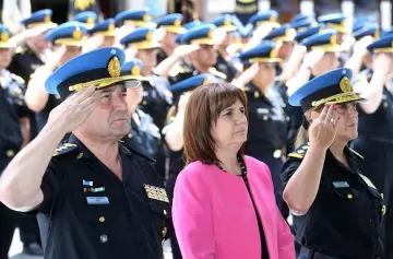 Con cambios en la cúpula de la PFA, comenzó la reestructuración anunciada por Bullrich