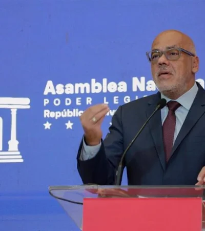 El ultrachavista Jorge Rodríguez impulsó una declaración de rechazo al ingreso de exmandatarios latinoamericanos.