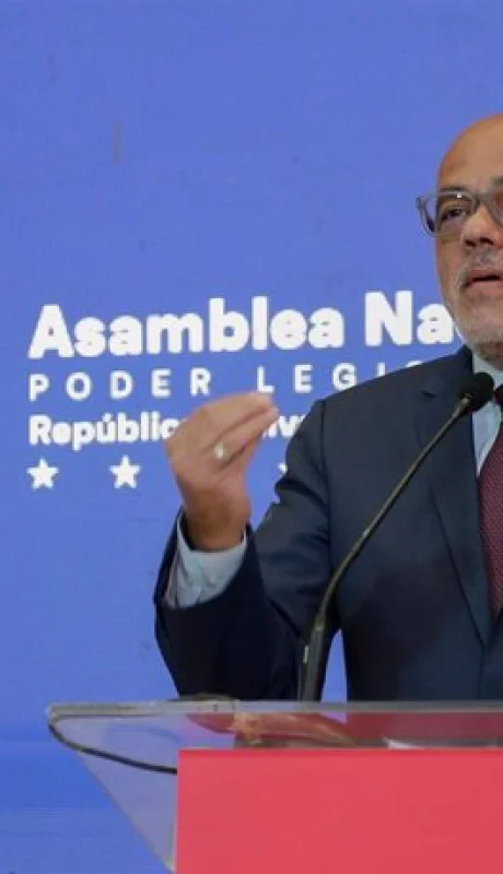 El ultrachavista Jorge Rodríguez impulsó una declaración de rechazo al ingreso de exmandatarios latinoamericanos.