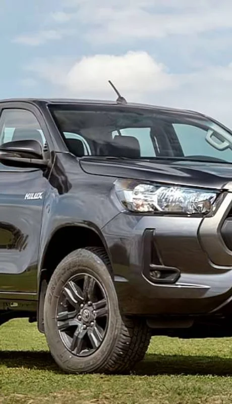 Toyota Hilux hecha en Argentina, el vehículo más vendido en Chile en el 2024.