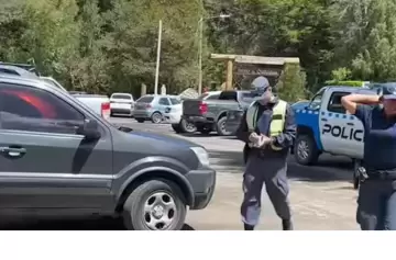 Desvalijan a extranjeros en el camino de los Siete Lagos: "Vivimos una pesadilla"