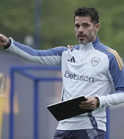 Gago y la comisión directiva buscan reemplazante para Chiquito.