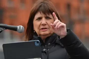 Bullrich le pidió a Macri que defina si es oficialista u opositor