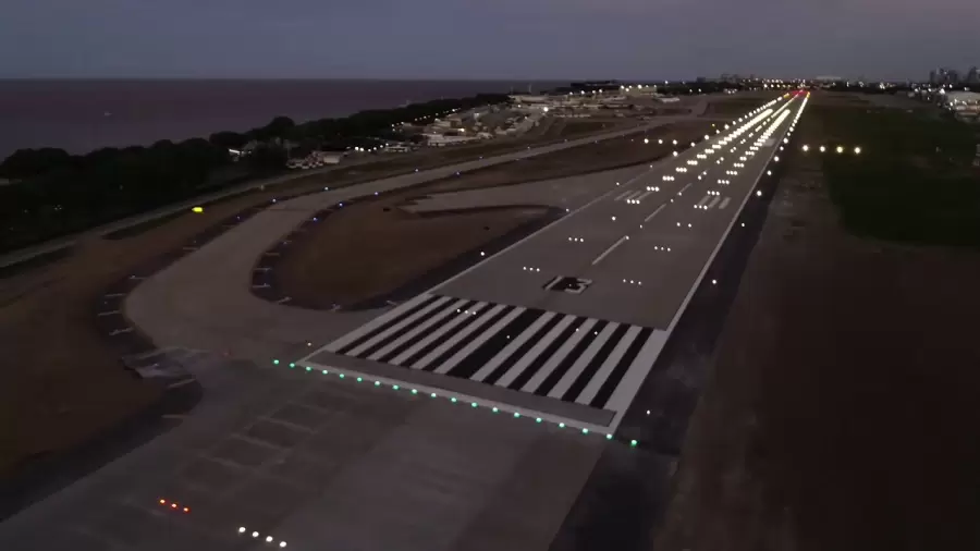 Imagen que muestra la extensión de la pista de aterrizaje de Aeroparque.