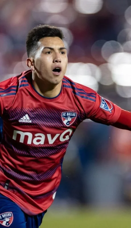 Velasco está a un paso de jugar en Boca.