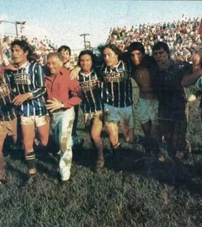 Los inolvidables héroes del barro, que lograron el ascenso ante Guaraní en Misiones