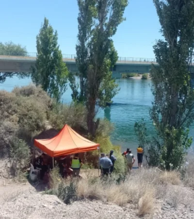 El incidente ocurrió el martes por la tarde, cuando la menor se bañaba junto a su hermano.