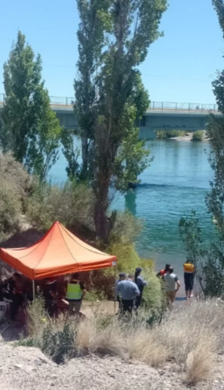 El incidente ocurrió el martes por la tarde, cuando la menor se bañaba junto a su hermano.