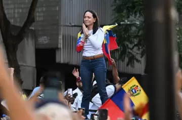 Interceptada y liberada: la tensión se intensifica con la aparición de Corina Machado