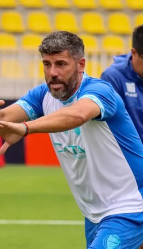 Ernesto Pedernera busca el mejor 11 para el inicio del Apertura.