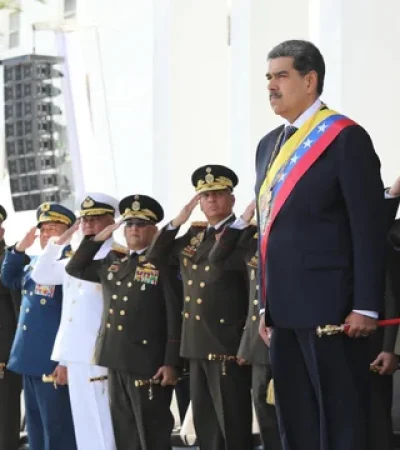 Nicolás Maduro juró ante la presencia de dirigentes kirchneristas/