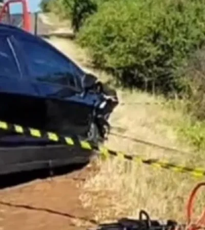 El vehículo en el que circulaban las víctimas de origen argentino. (Foto: web)