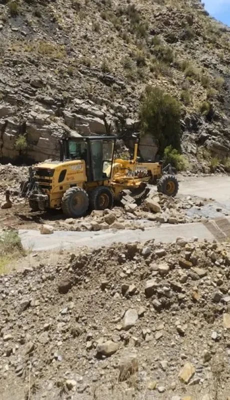 Por las intensas lluvias, el Cañón del Atuel colapsó