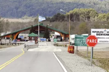 Dos argentinos fueron deportados de Chile: ¿por qué delitos los expulsaron?