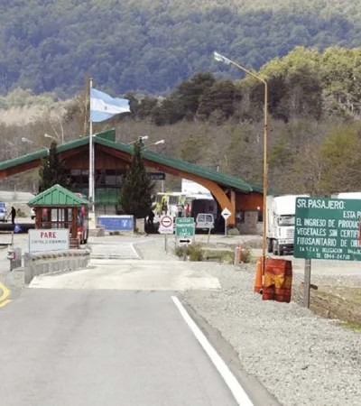 Las autoridades chilenas escoltaron a un ciudadano argentino hasta el paso fronterizo Cardenal Samoré para deportarlo.