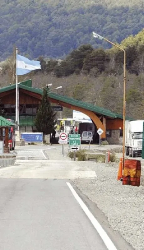 Las autoridades chilenas escoltaron a un ciudadano argentino hasta el paso fronterizo Cardenal Samoré para deportarlo.