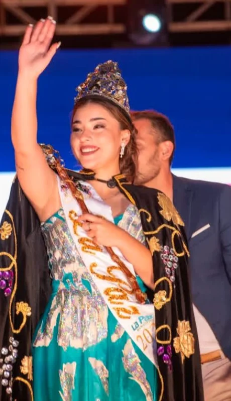 Victoria Lucero, reina de la Vendimia de La Paz.