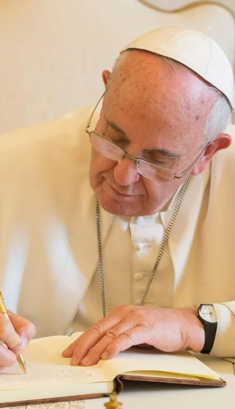 Esperanza, la autobiografía del papa Francisco./