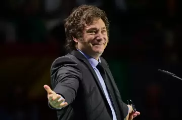 Según una encuesta, Milei es aprobado por seis de cada diez mendocinos