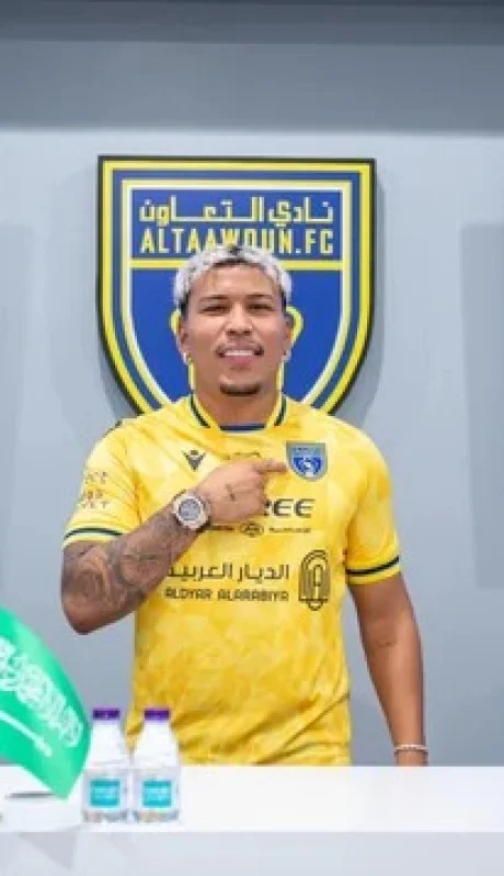 Roger Martínez nueva figura en Arabia