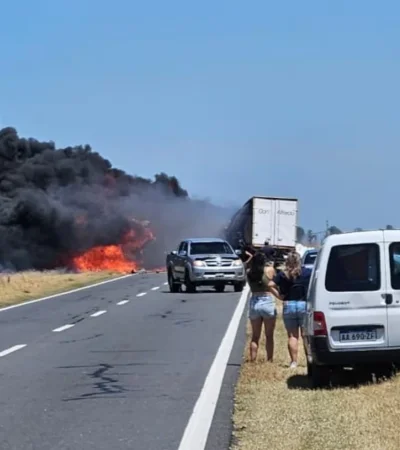 Tragedia en la Ruta 7: un muerto y dos heridos en un brutal choque entre camiones