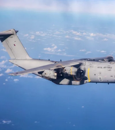 Una aeronave militar británica se acercó demasiado a la costa patagónica.