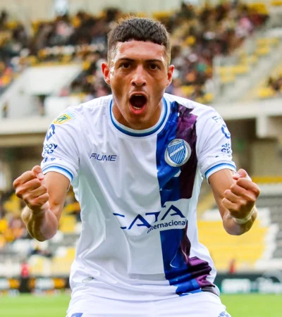 Matías González le dio la victoria al Tomba.