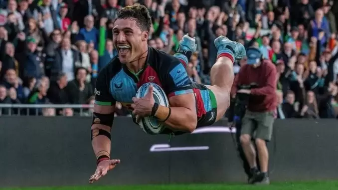 Rodrigo Isgró anotó un hermoso try en su debut