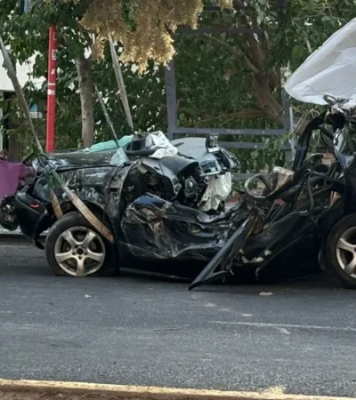 Así quedó el Golf que chocó en Godoy Cruz.