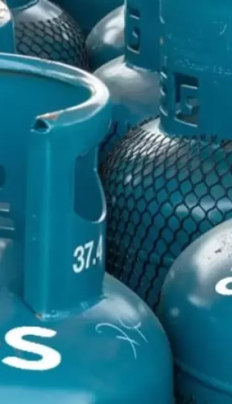 El Gobierno mantiene el subsidio de la garrafa, pero persisten las deudas con los beneficiarios.