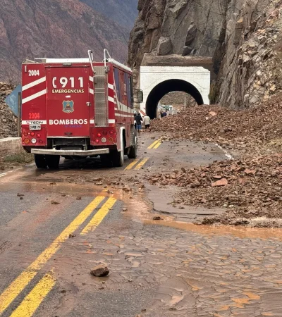 Caos en la Ruta 7: aludes cortan el paso a Chile y dejan vehículos varados
