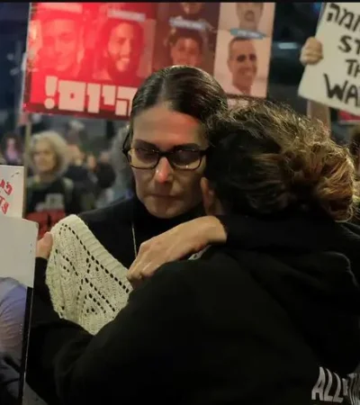 Los familiares esperan con inquietud y ansiedad la liberación de sus seres queridos.