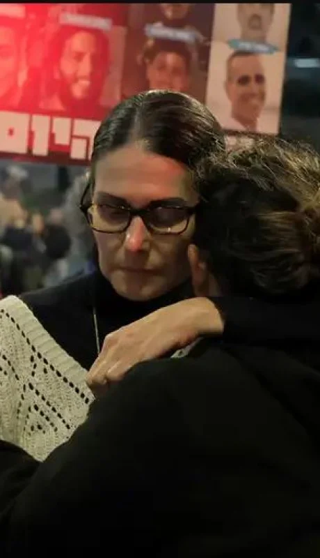 Los familiares esperan con inquietud y ansiedad la liberación de sus seres queridos.