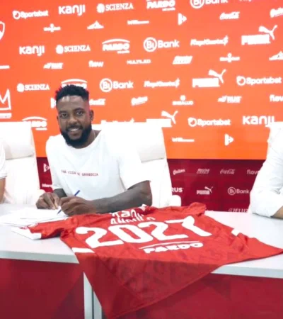 Álvaro Angulo nueva incorporación del Rojo