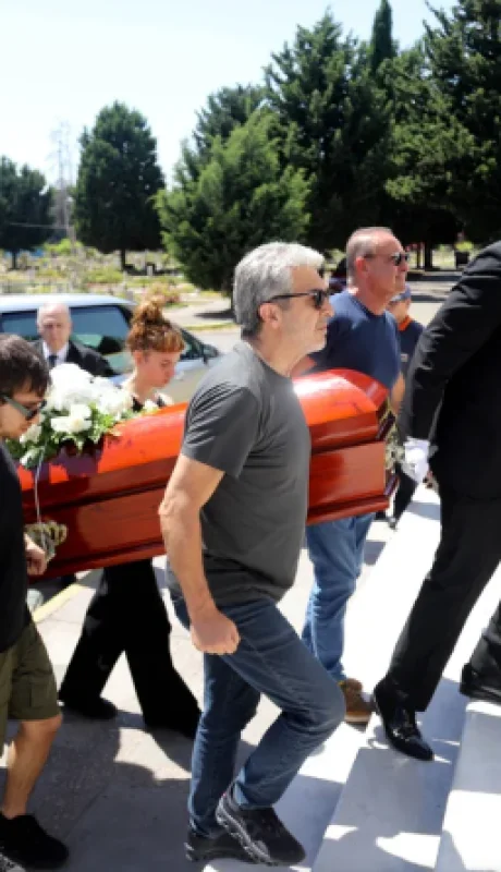 El doloroso entierro de Alejandra Darín en el Panteón de Actores de Chacarita.