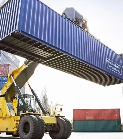 Millones de dólares ingresan en productos importados