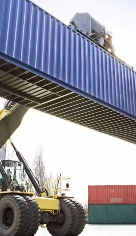 Millones de dólares ingresan en productos importados