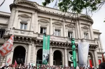 Trabajadores en alerta por despidos  y recortes en el Hospital Laura Bonaparte