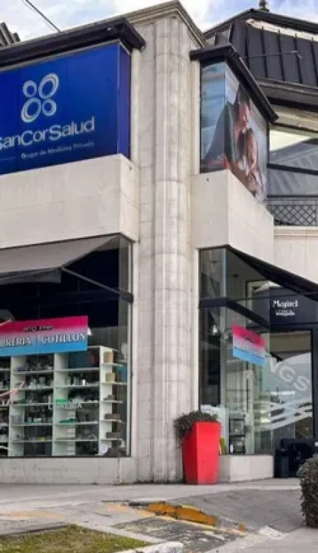 El centro comercial en el que se produjo el violento asalto. (Foto: web)