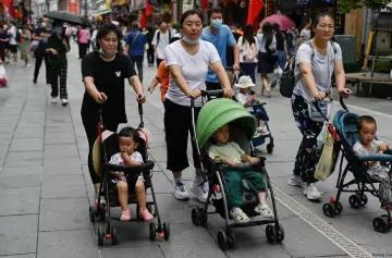 China registra su tercer año consecutivo de caída poblacional