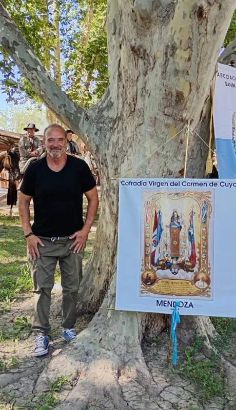 El referente de la "Juan Bautista" estuvo en el Campo Histórico juntando firmas/