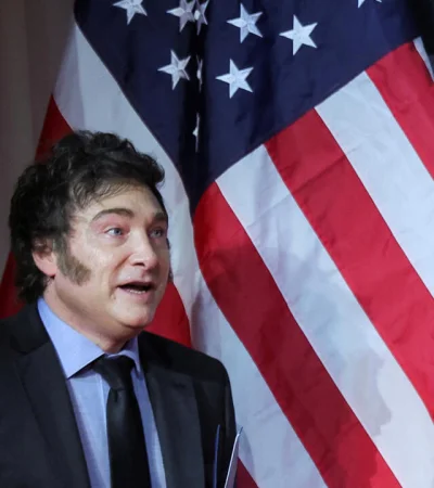 Milei agasajado y premiado en EE.UU.