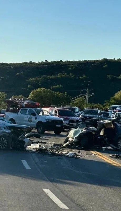 Un hombre y un bebé permanecen internados en grave estado de salud,