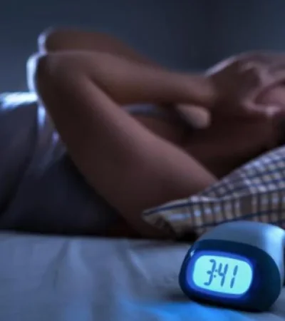 El descanso nocturno es uno de los pilares fundamentales del bienestar y afecta a la salud, estado de ánimo y productividad.